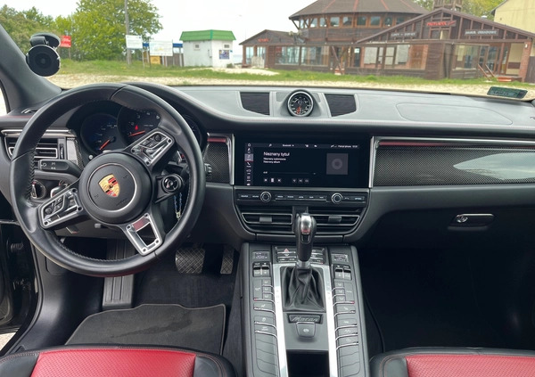 Porsche Macan cena 180000 przebieg: 95000, rok produkcji 2019 z Więcbork małe 154